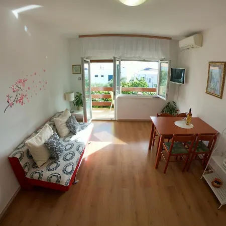 Mima Apartment *