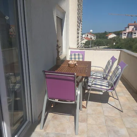 Apartment Mima *